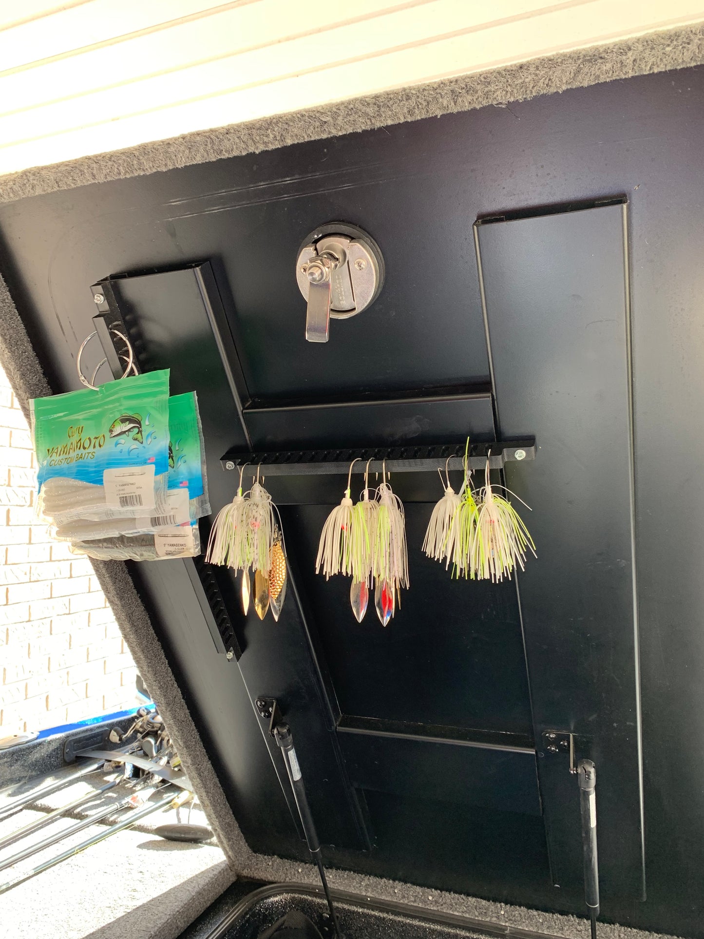 18-inch Slotted Bait Bar